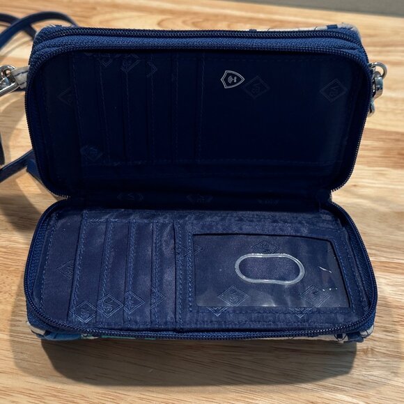 Vera Bradley RFID All in One Crossbody Bag Wallet in Santiago - Picture 13 of 13